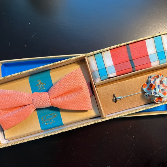 NEW Original Penguin Bow Tie / Pocket Square Set / Lapel Pin (Original Box) - Picture 1 of 3